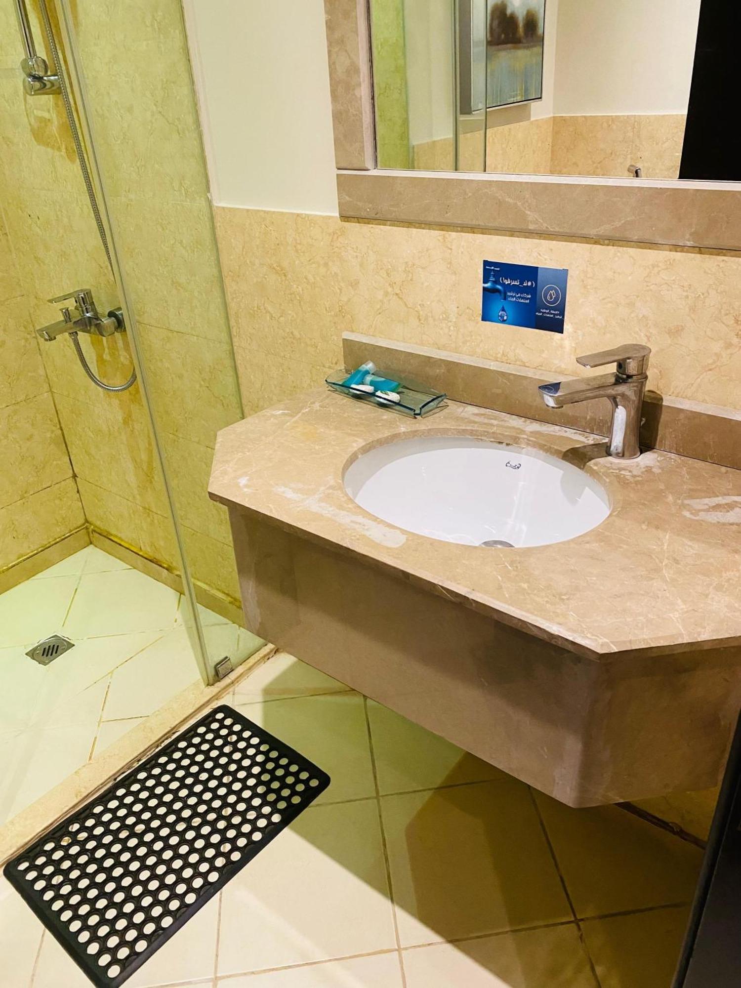 Al Nawras Hotel Jizan Esterno foto
