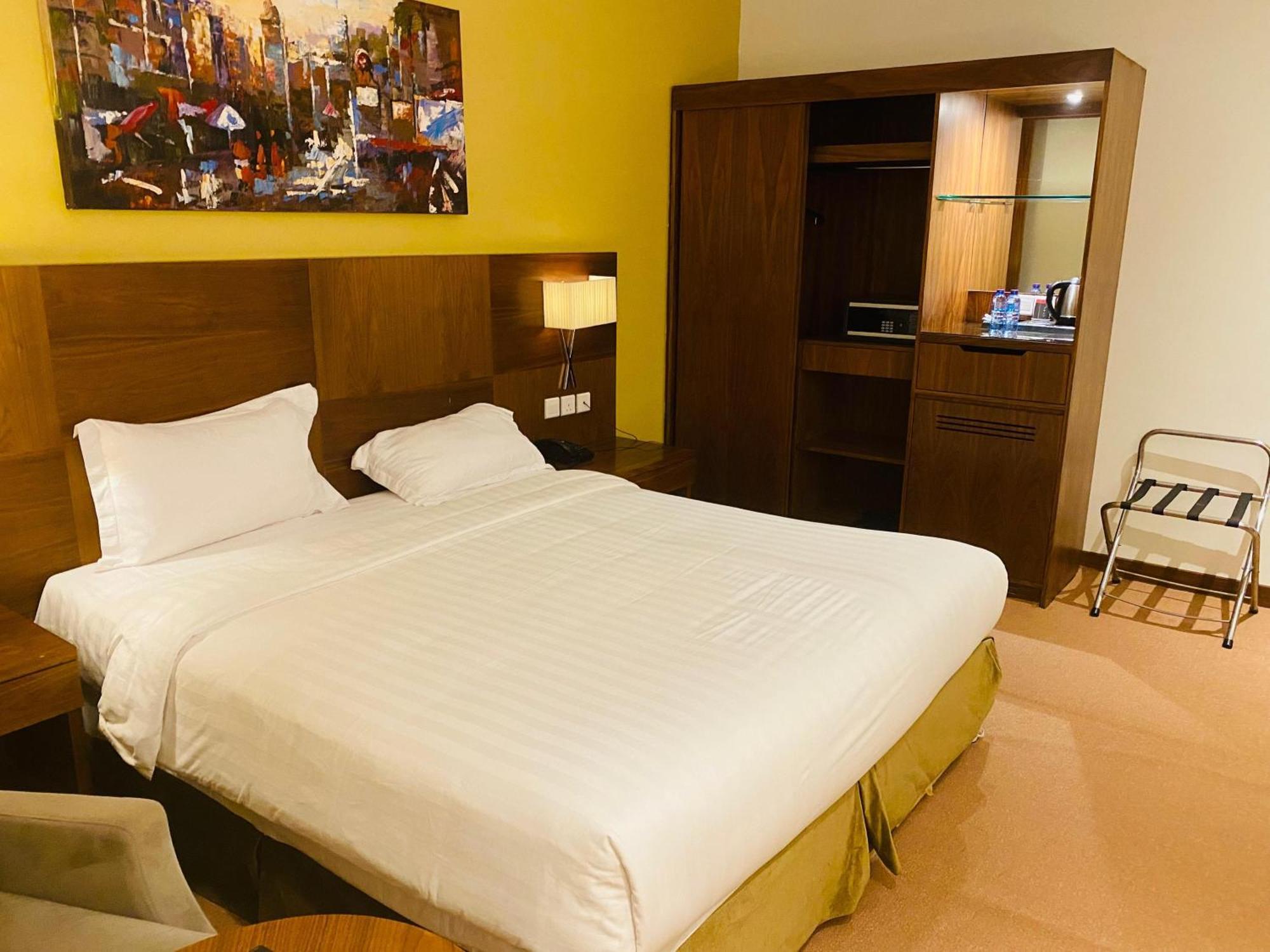 Al Nawras Hotel Jizan Esterno foto