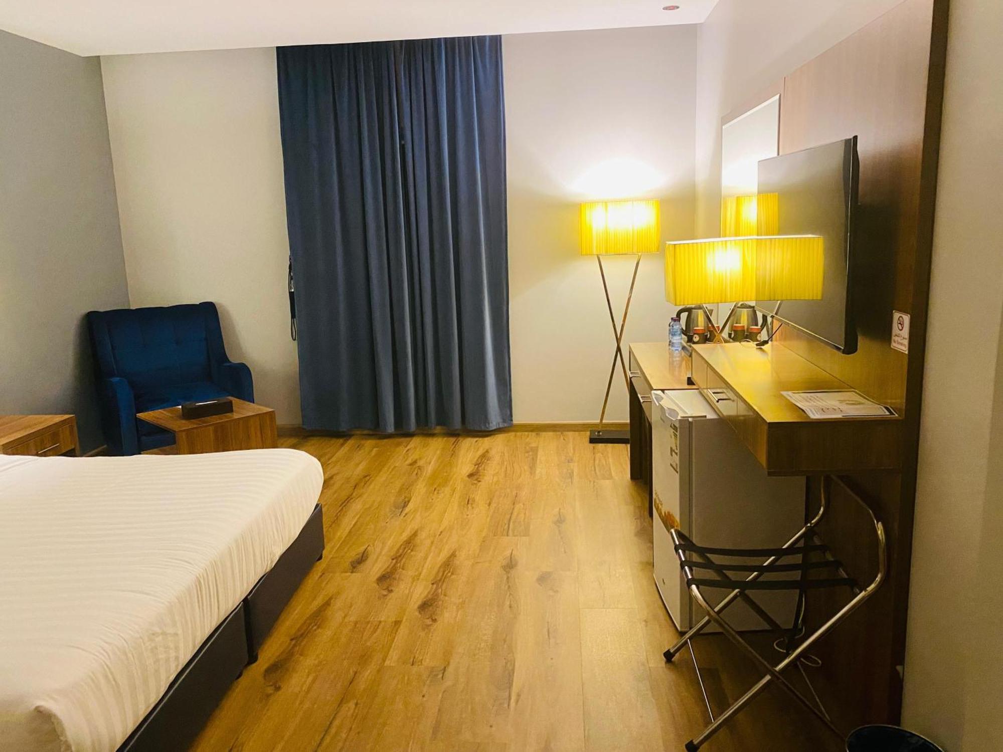 Al Nawras Hotel Jizan Esterno foto